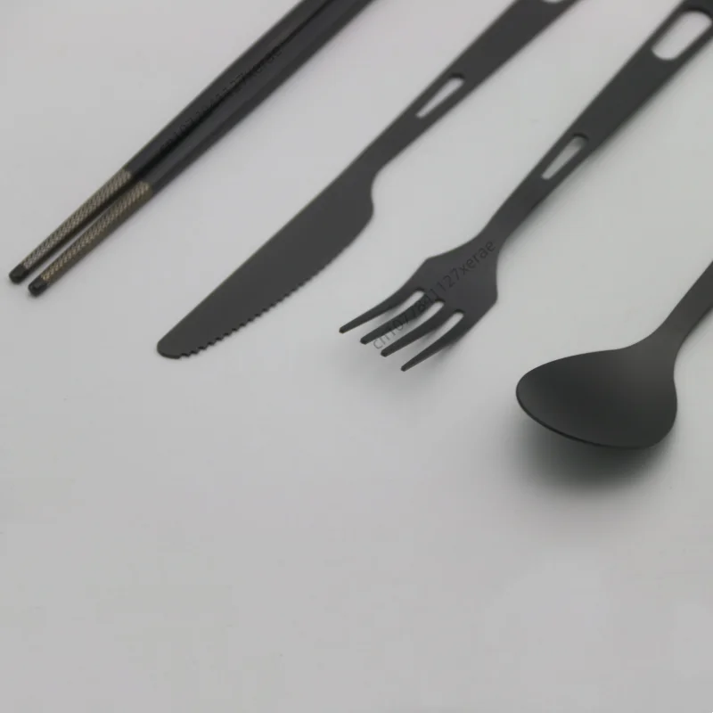 Vajilla negra de titanio puro, - Camping Cooking Set For 4 reseña y precio